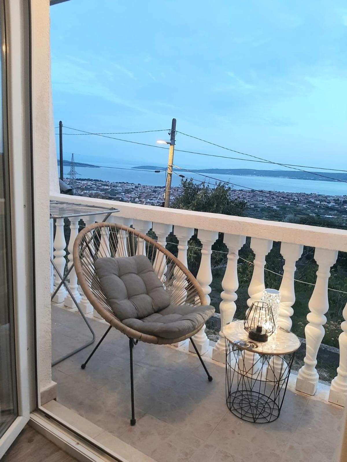 Apartment Natali Kastel Stari Exterior photo